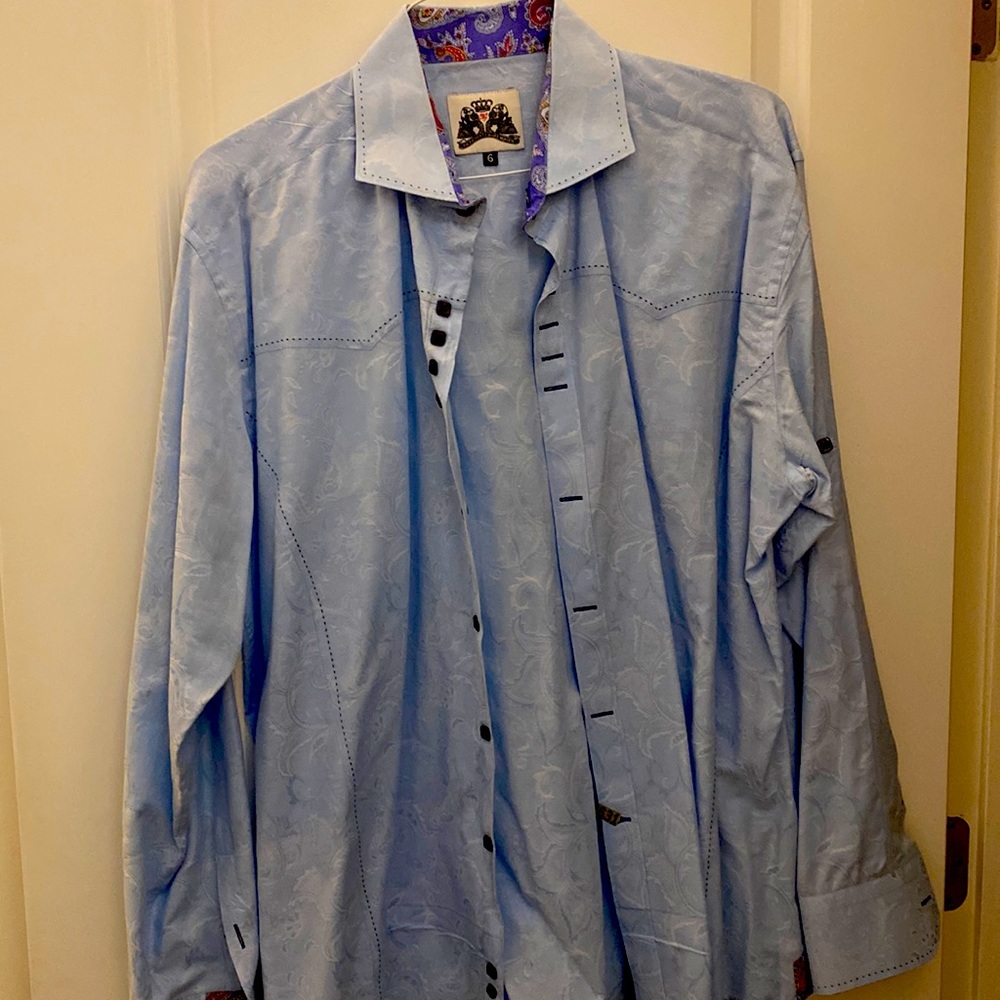 Robert Graham knock off shirt.  Size L. Denim blue mens shirt w matching paisley